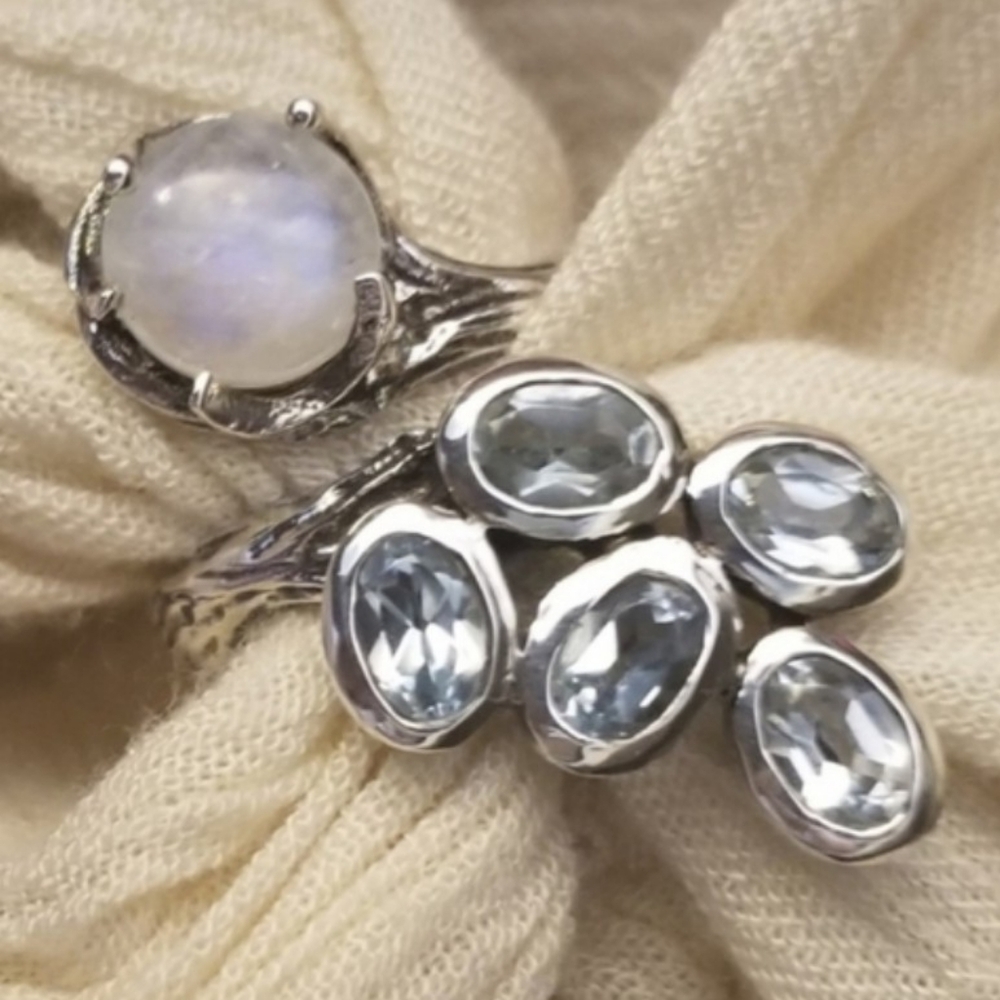 GORGEOUS SILVER RING
